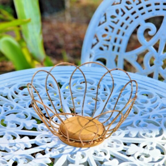 Vintage Copper Bread Wire Basket with Wooden Base 9”X5” - Picture 6 of 9